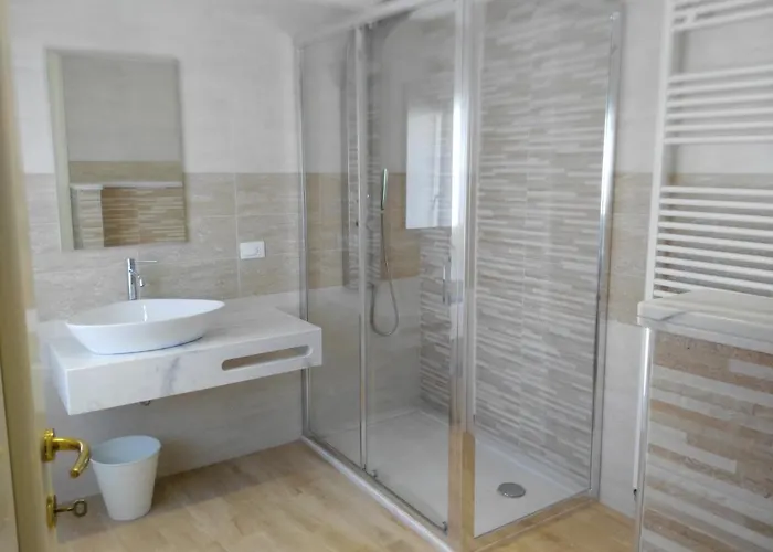 Biancaluna Bed & Breakfast *